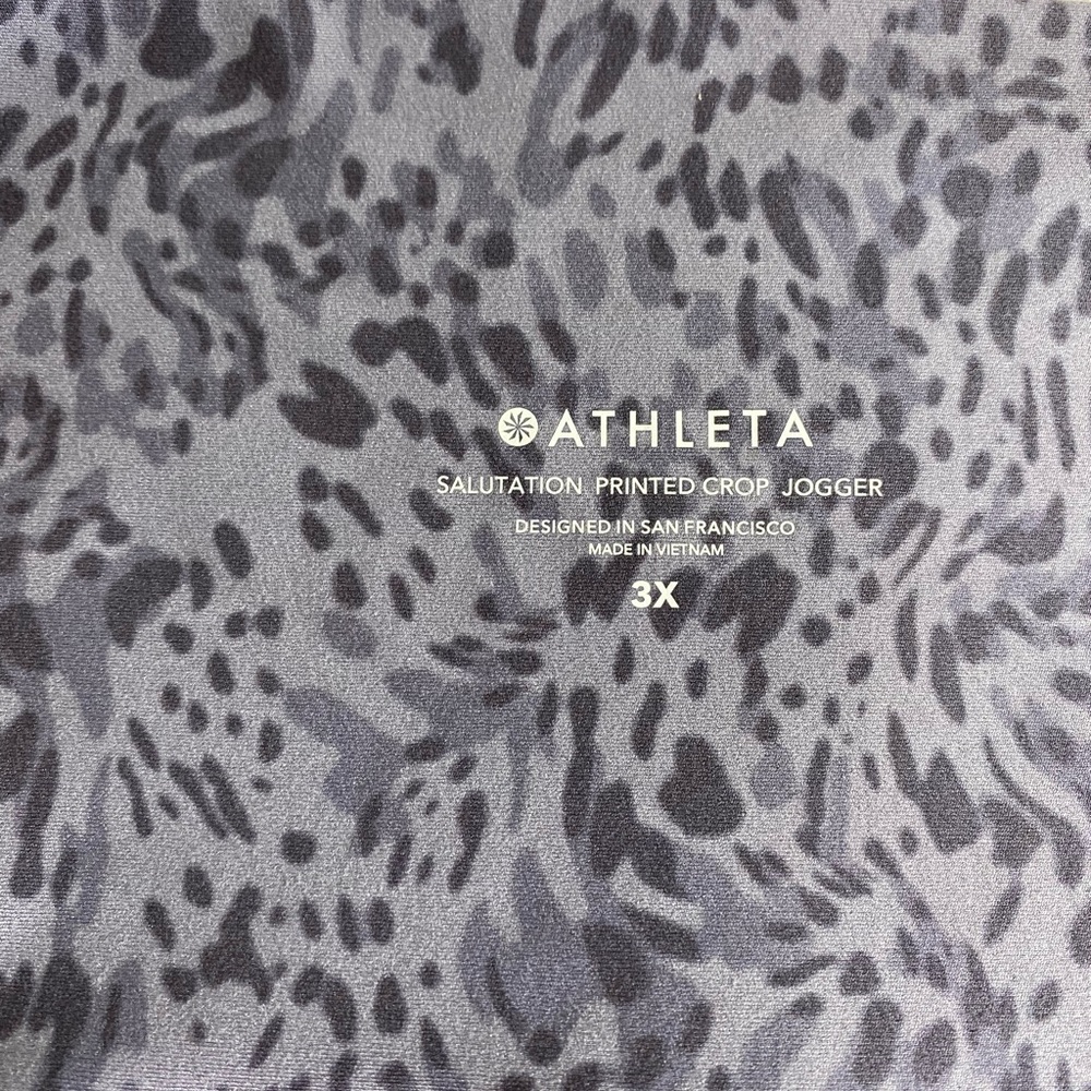 Athleta Salutation Printed Crop Joggers Size 3x - image 3